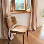 Lichtdurchflutete Doppelhaushaelfte In 度假居 *